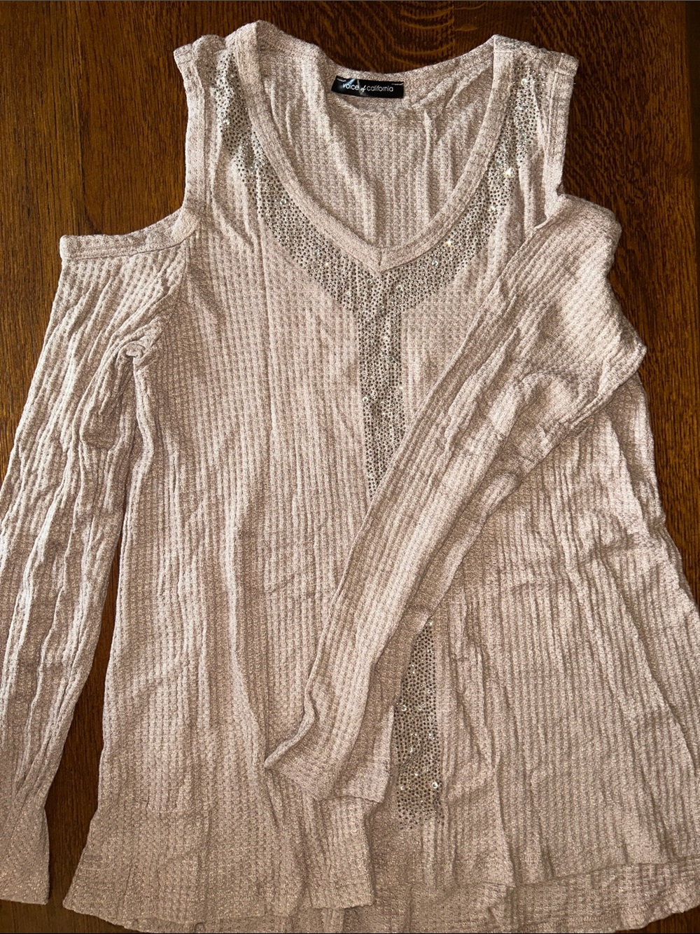 Voice of California Blush Pink Embellished V-Neck Cold Shoulder Top NWOT